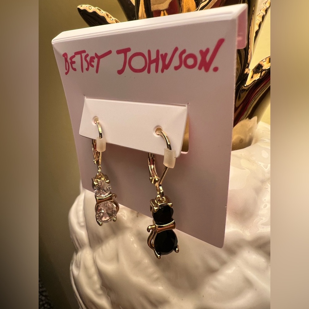Betsey Johnson Cat Earrings with Crystal Accents NWT - Picture 5 of 5